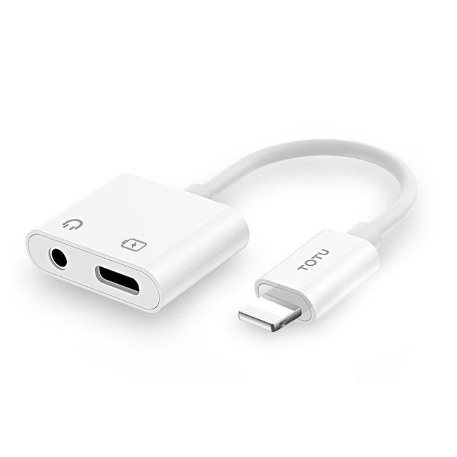 Earphone Jack 3.5mm + Charging to Lightning Adapter at 23,95 €